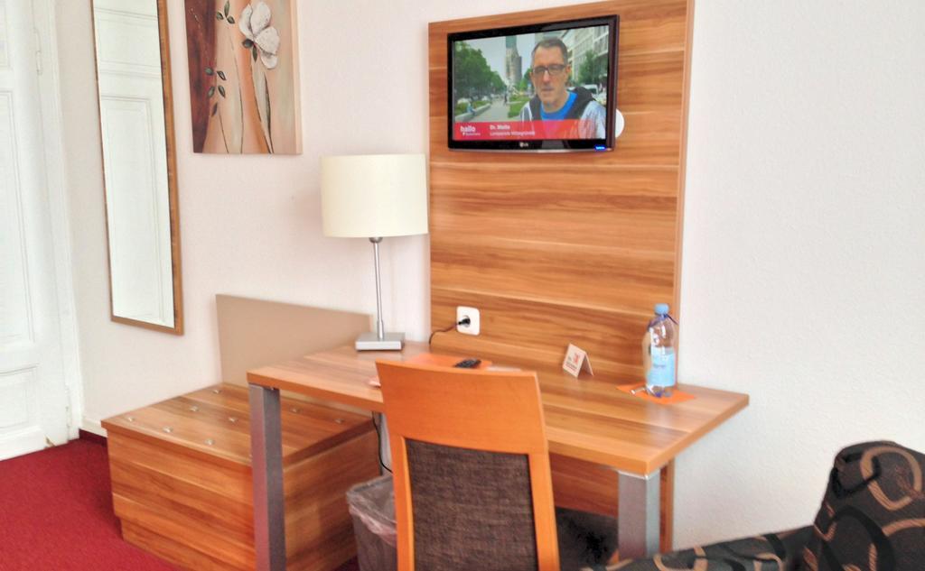 Hotel Cafe Konditorei Koeppel Бинген-на-Рейне Экстерьер фото