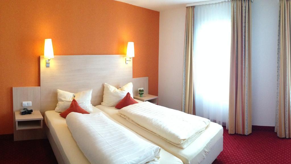 Hotel Cafe Konditorei Koeppel Бинген-на-Рейне Экстерьер фото